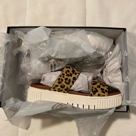 MIA Leopard Sandal - Picture 6 of 6